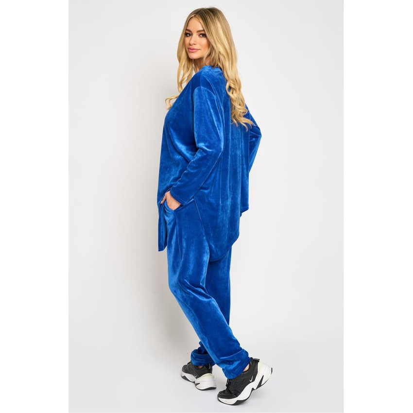 Elegant Velvet Loose Top & Tapered Pants